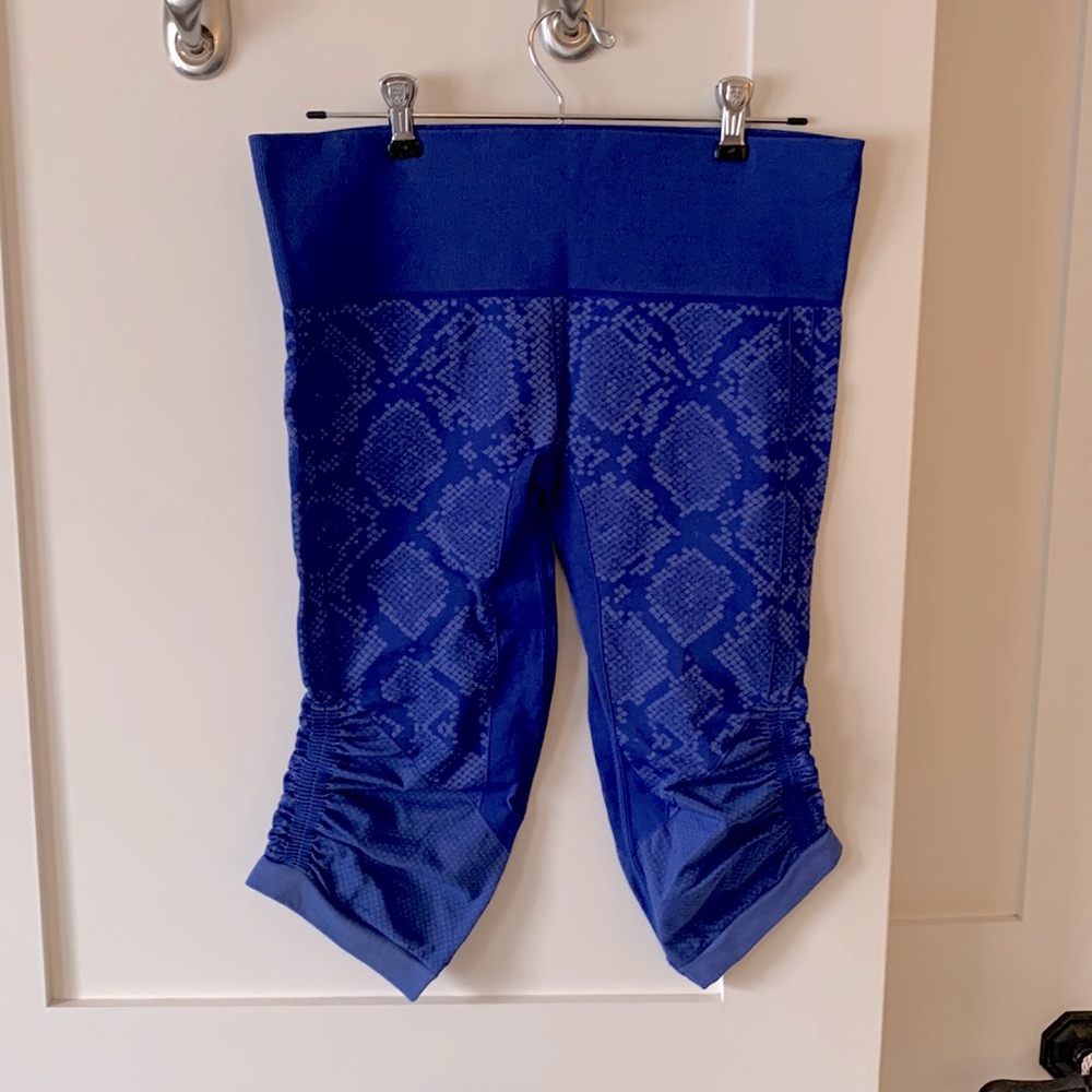 Lulu Cropped Leggings